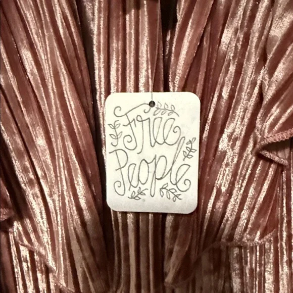 🌸 Free People Off-the-Shoulder Velvet Mini Dress Size S |Mauve | NWT - Picture 2 of 10